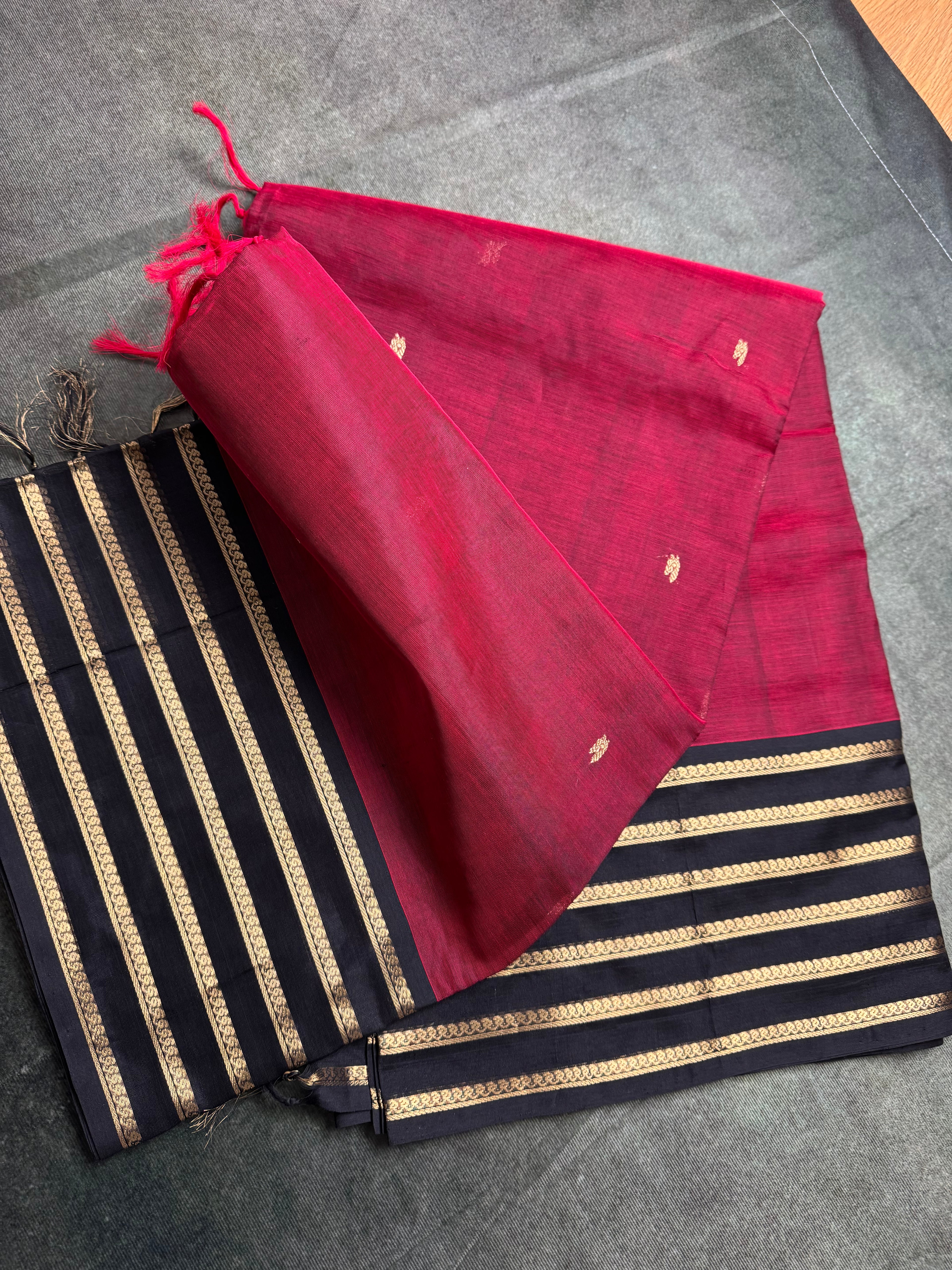 Handwoven deep magenta Silk Cotton Saree with Striped Border