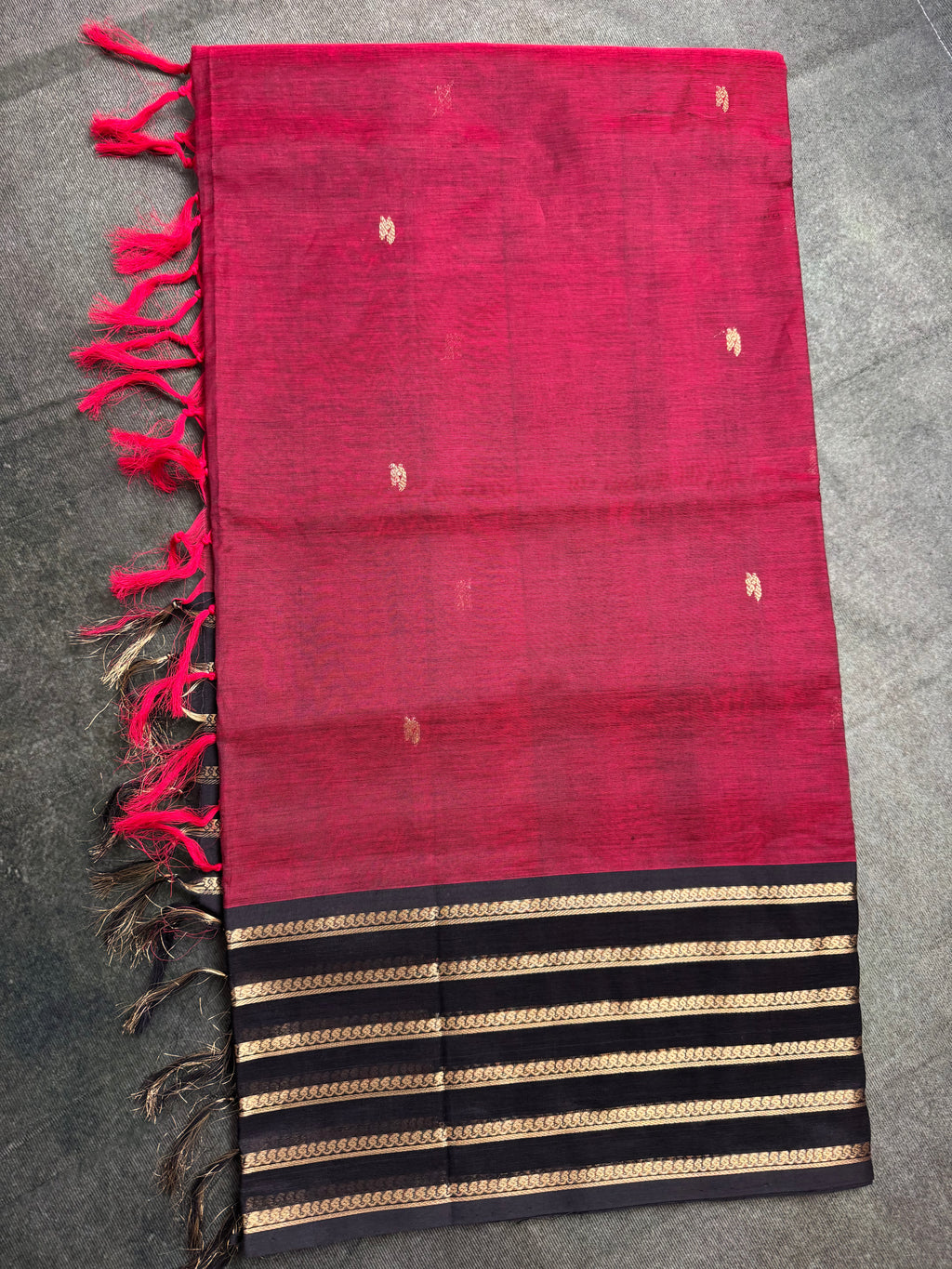 Handwoven deep magenta Silk Cotton Saree with Striped Border