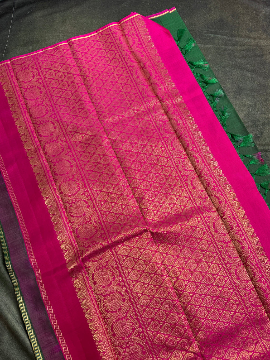 Emerald green borderless Kanchipuram silk saree