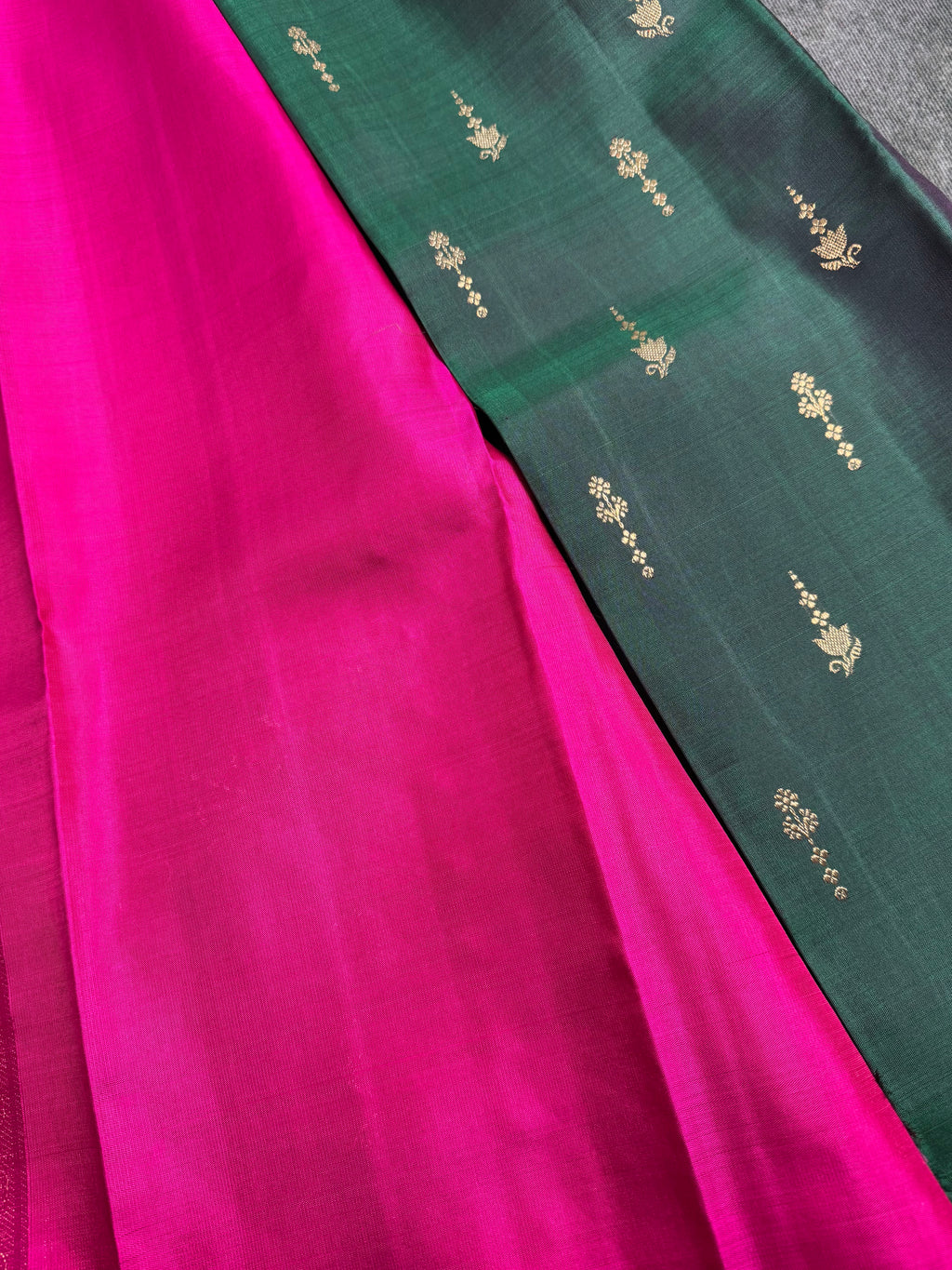 Emerald green borderless Kanchipuram silk saree