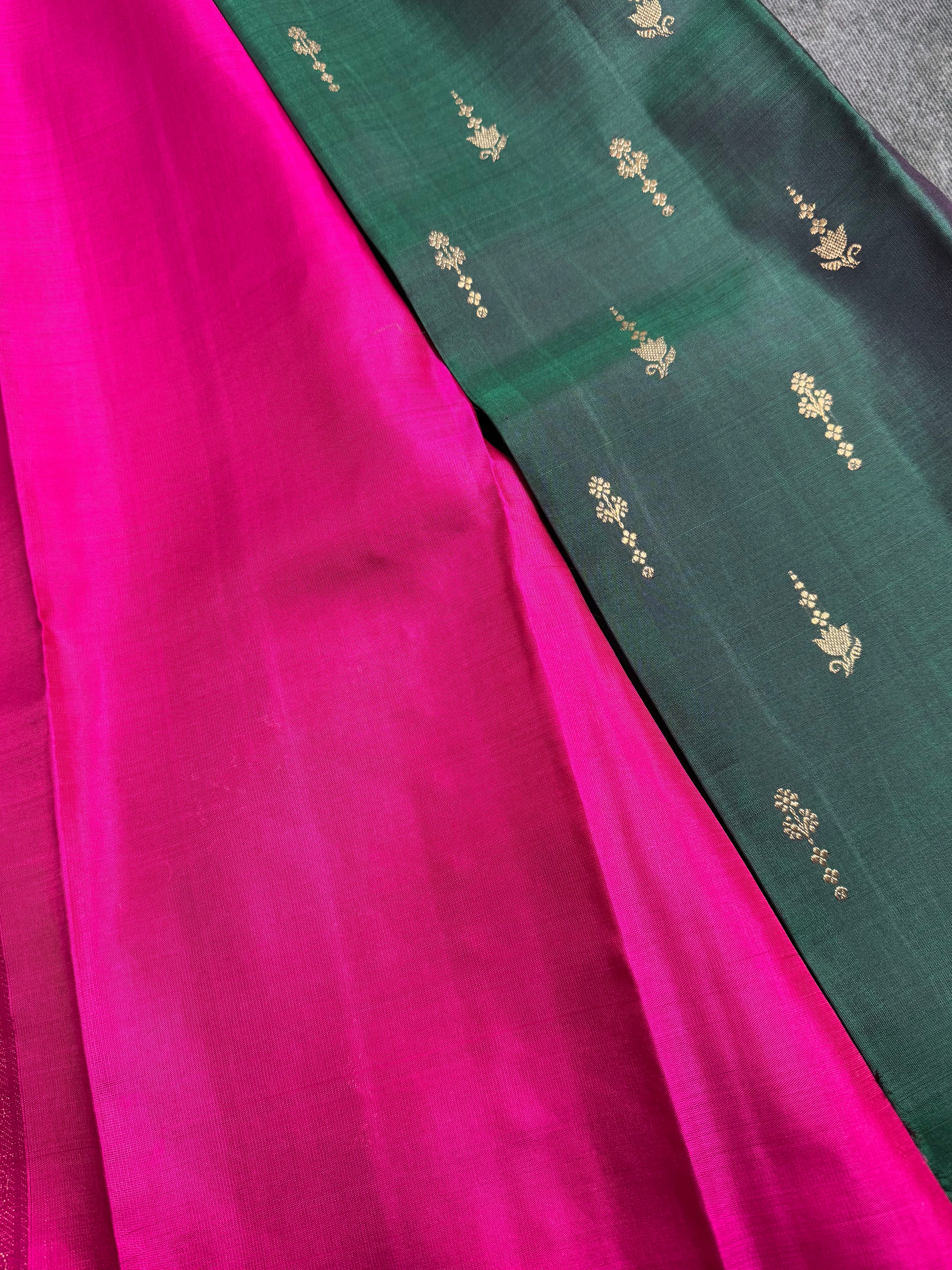 Emerald green borderless Kanchipuram silk saree