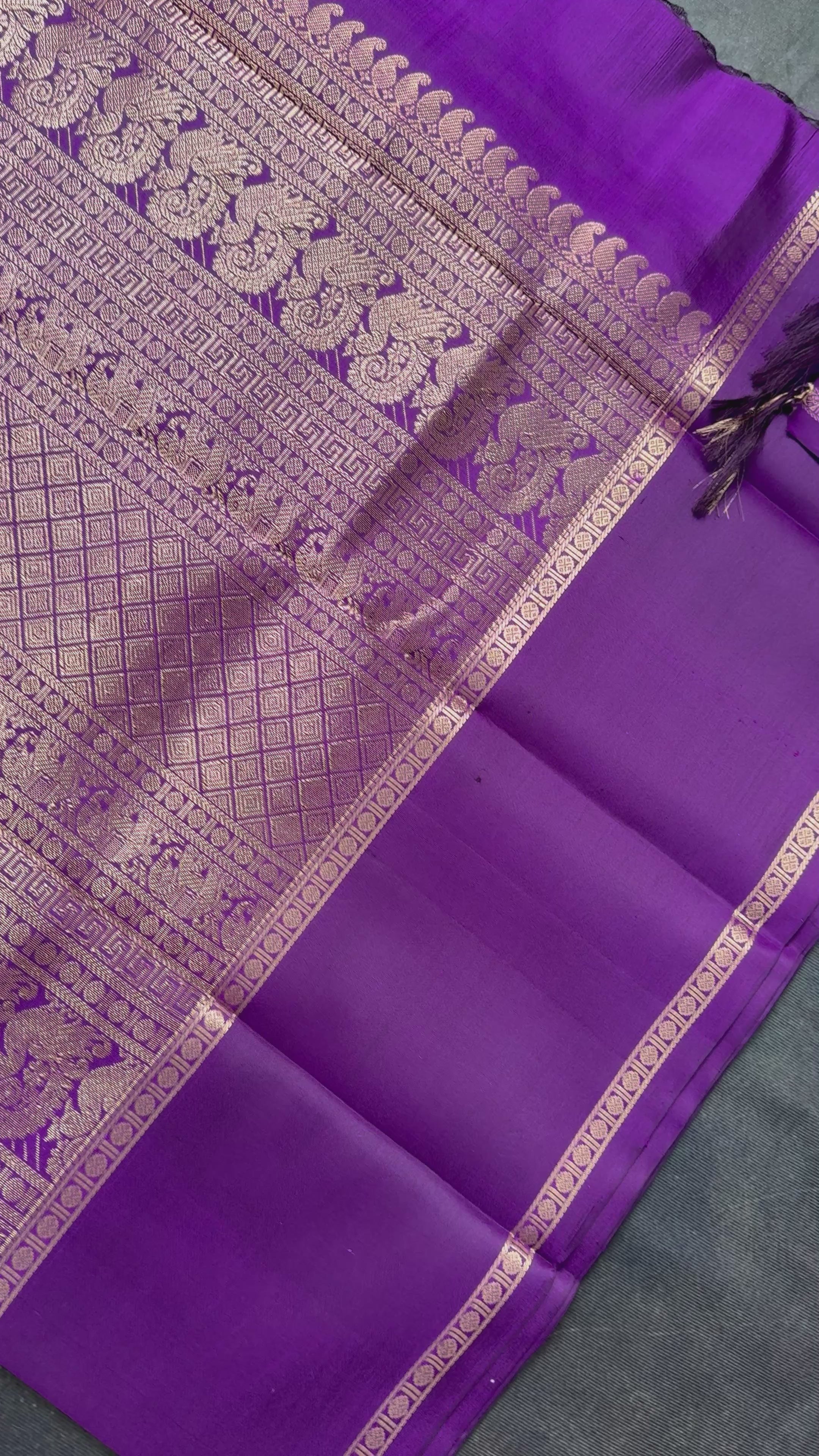 Purple  veldari Kanchipuram silk saree