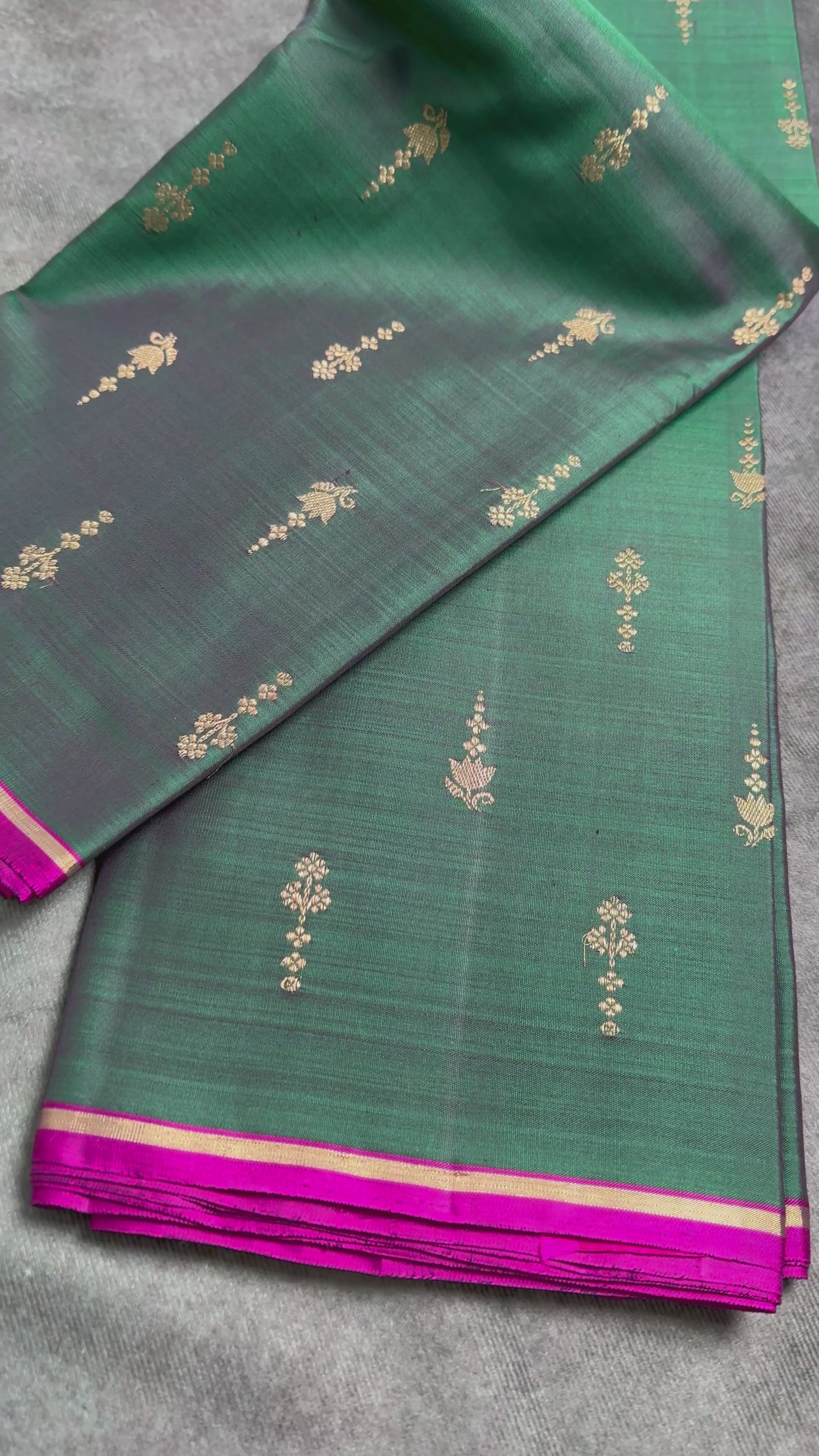 Emerald green borderless Kanchipuram silk saree
